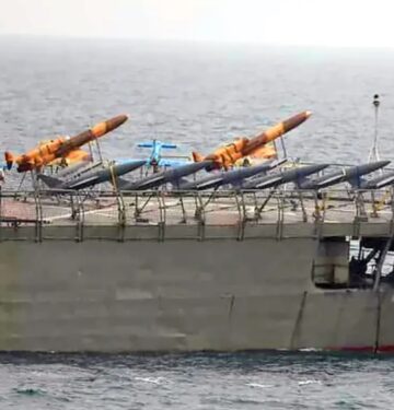 Kapal induk drone Iran