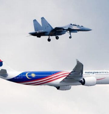 Su-30MKM mengawal kedatangan A330neo pertama Malaysia Airlines